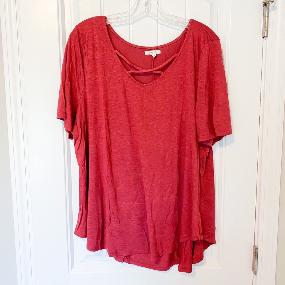 ⚡️Maurices crisscross red v-neck -  EUC